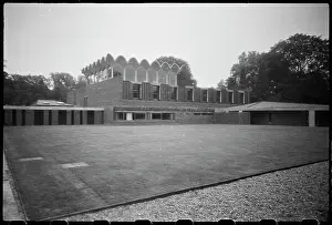 Denys: Exterior view of Fitzwilliam College Hall