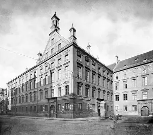 1783: Exterior view of the Old Academy building