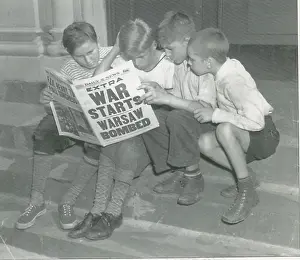 Starts: EXTRA, War Starts, Warsaw Bombed, 1939