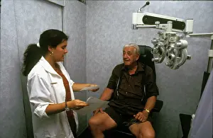 Microscopes: Eye specialists travelling by train