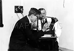 Refraction: EYE TEST 1930S