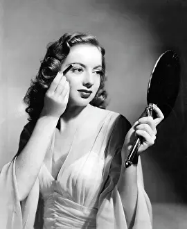 Defines: EYEBROW PENCIL 1940S