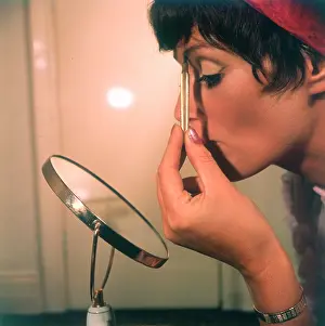 Emberton: EYECARE/EYEBROW PLUCKING