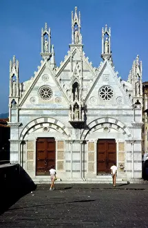 Spina: Facade of the Church of