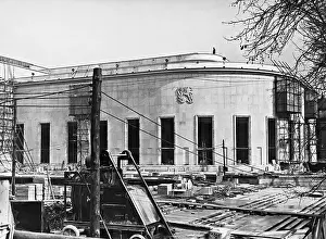 Trocadero: Facade of the Palais de Chaillot built on the occasion of th