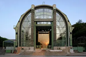 Glasshouse: Facade of the Tropical Rainforest Glasshouse (formerly