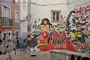 Movimento: Fado Vadio graffiti mural, Alfama, Lisbon, Portugal