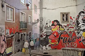 Movimento: Fado Vadio graffiti mural, Alfama, Lisbon, Portugal