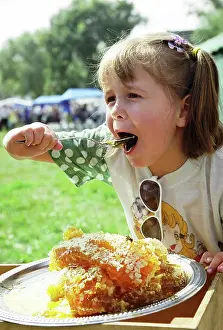 Honey: Fair of honey in Kolomenskoe, 2001