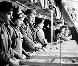 Sideshow: A fairground game, probably 1940s