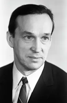 Mikhailovich: Falin, Valentin - 1971