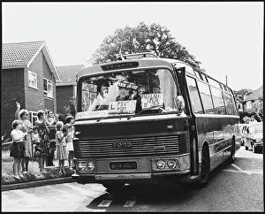David Kirby: FALKLANDS/BUS