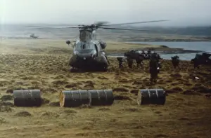 David Kirby: FALKLANDS/CHINOOK
