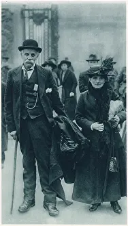 Presenting: Fallen solder's mother and father receiving Victoria Cross