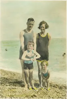 Bognor: Family on the beach at Bognor Regis