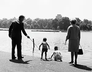 Luckily: FAMILY DAY OUT