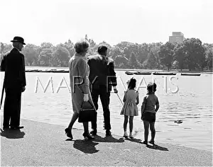 Luckily: FAMILY DAY OUT