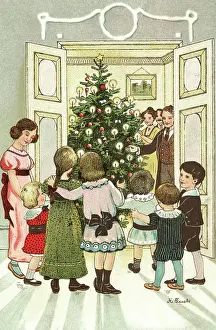 Tess Hines: A family gathers around the Christmas tree