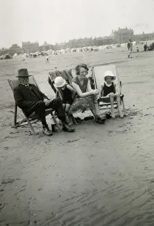 Lucinda Moore: Family group at seaside, 1920s