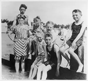 Stunner: FAMILY HOLIDAY 1908
