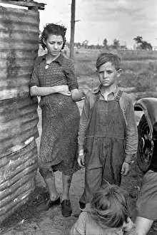 Camped: Family - migrant workers - poverty - social issues