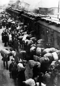 Hoarding: Famine in Westphalia, 1917