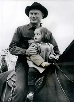 Rarely: Famous People's Families
