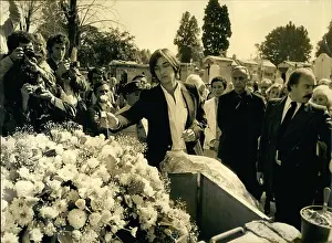 Casket: Famous People's Families