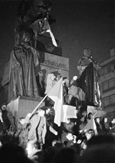 St Wenceslas: Fans - Wenceslas Square - St. Wenceslas monument