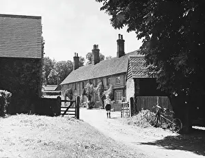 Albury: FARM COTTAGES, SURREY