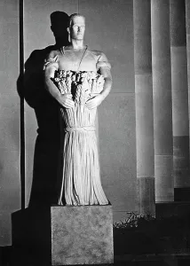 Idealized: A farmer statue at the Green Week in Berlin, 1936