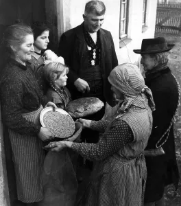 Charitable: Farmers donate for the Winter Relief