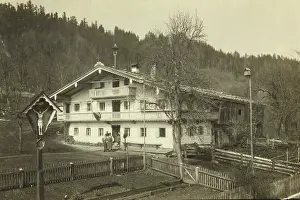 Crucifixes: Farmhouse in Soll
