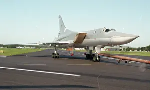 Unmarked: Farnborough 92 - Tu-22M-3 (unmarked)