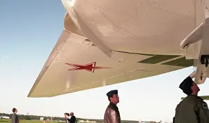 Discus: Farnborough 92 - Tu-22M-3 (unmarked)