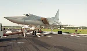 Unmarked: Farnborough 92 - Tu-22M-3 (unmarked)