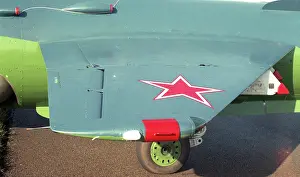 Rossii: Farnborough 92 - Yak-38M - Yellow 38