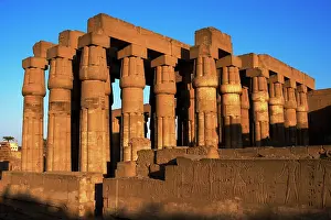 Colonnade: Fasciculatesd columns with papyrus capitals of hypostyle. Lu