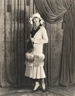 Ov1607: Fashion pioneer