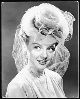 Forties Style: FASHIONABLE 1940S HAT