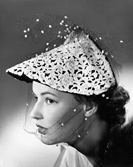Fifties Style: Fashionable 1950s Hat