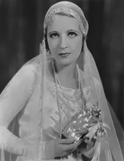 Gorgeous: Fashionable bride
