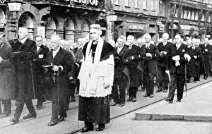 Mayer: Father Rupert Mayer at a procession