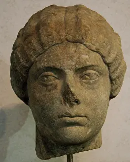Pius: Faustina the Younger. Bust