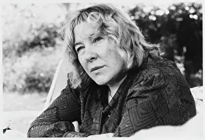 Weldon: FAY WELDON - NOVELIST