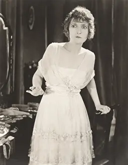 Uneasy: Fearful woman