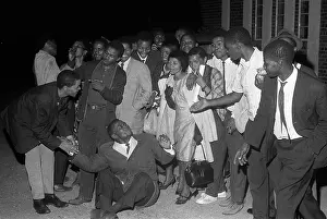 Moyo: February 1967 - Swinging Night - The Showgoers with