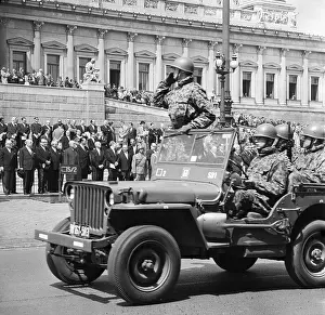 Schaerf: Federal Armed Forces parade for Adolf Schaerf