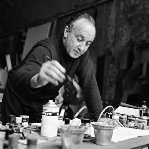 Expressionist: Felix Topolski - Polish expressionist painter and draughtsma