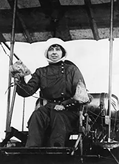 Helene: Female belgian aviator Helene Dutrieu, 1913